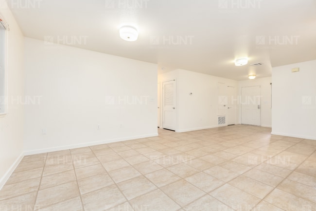 Building Photo - 2208 Kirkbride Ave