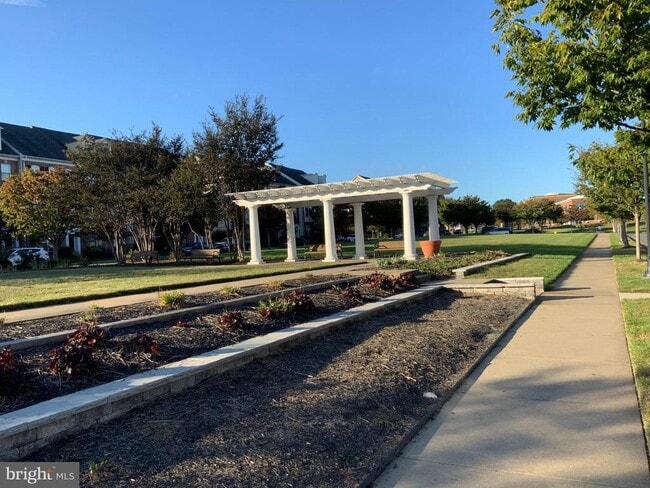 Building Photo - 13005 Jadestone Way
