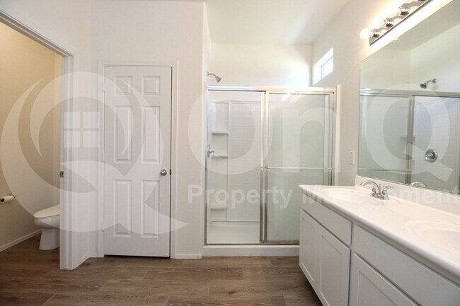 Building Photo - 17864 W Paraiso Dr