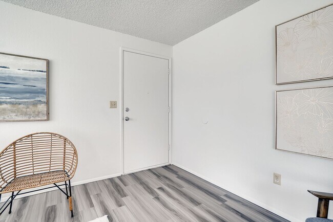 Building Photo - Rental Home in Auburn