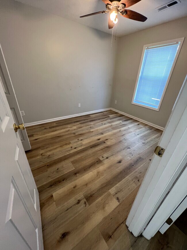 3rd bedroom - 4311 Jasmine Cove Way