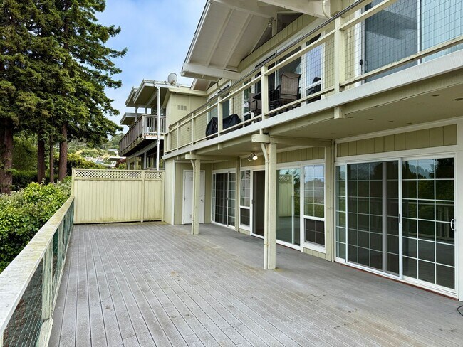 Building Photo - 142 Buchanan Dr