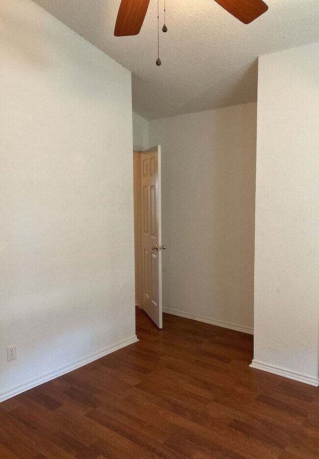 Building Photo - 4705 Colby Dr