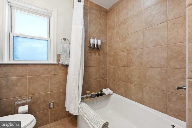 Building Photo - 701 S 2nd St