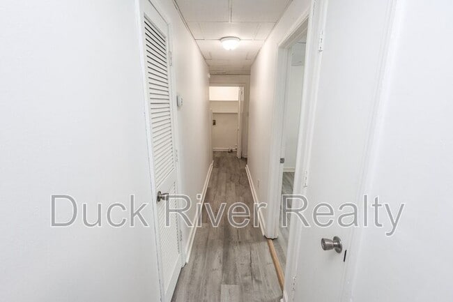 Building Photo - 1409 Highland Ave