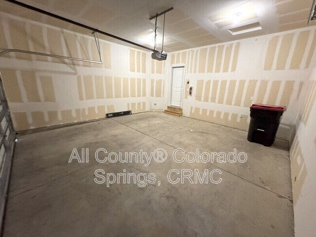 Building Photo - 764 Brambleberry Hts