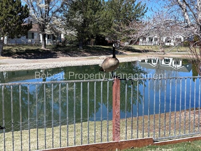 Building Photo - 1054 Camellia Ct