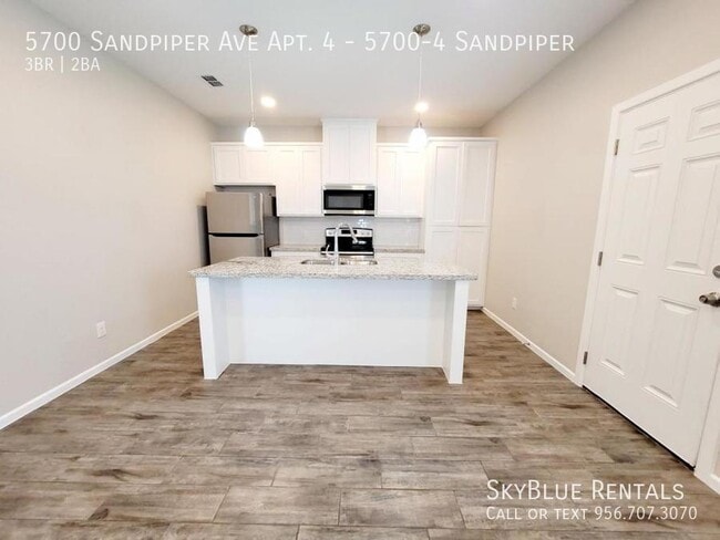 Building Photo - 5700 Sandpiper Ave