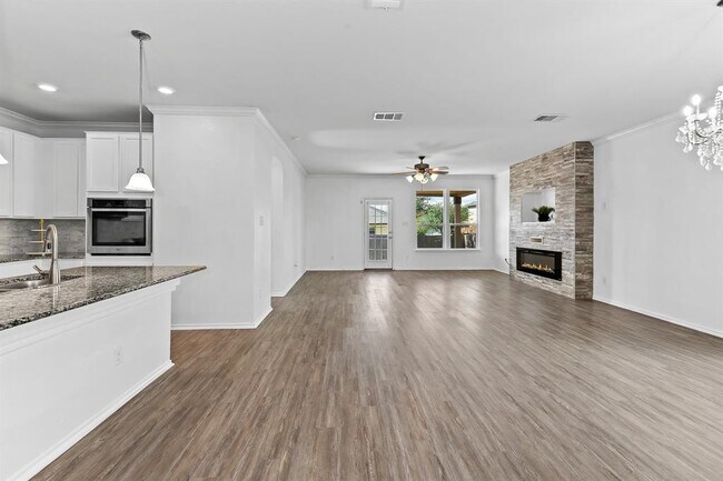 Building Photo - 12505 Franklin D Roosevelt St