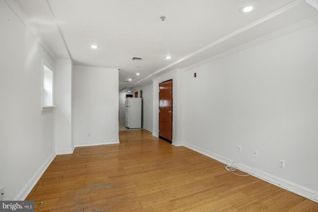 Building Photo - 2026 Ridge Ave