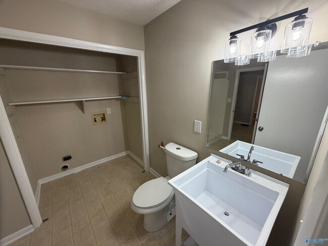 Building Photo - 16519 Market St