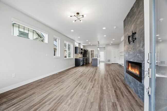Building Photo - $3,940.95 - 3 Bed, 2.5 Bath Townhome In Denver with Central AC and Outdoor Space!