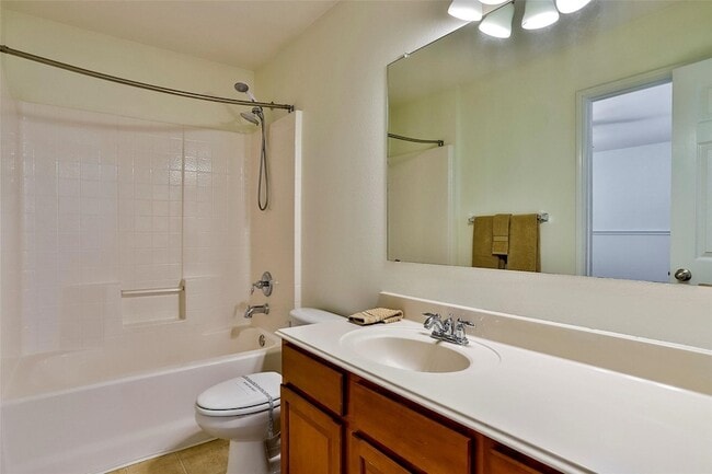 Building Photo - 15529 Landing Creek Ln