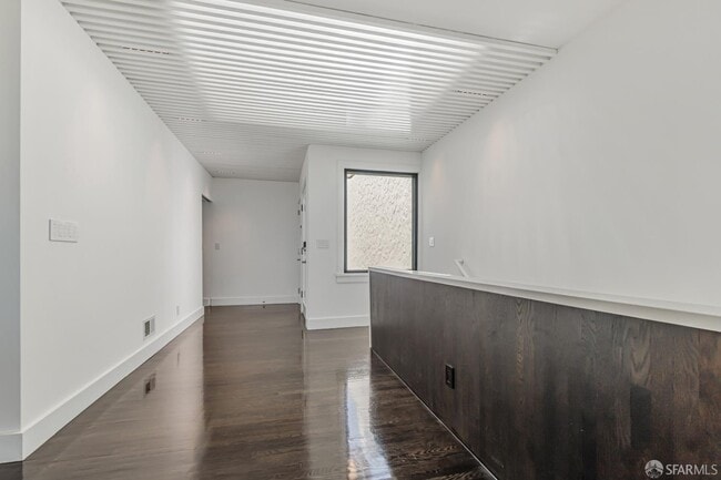 Building Photo - 69 Uranus Terrace