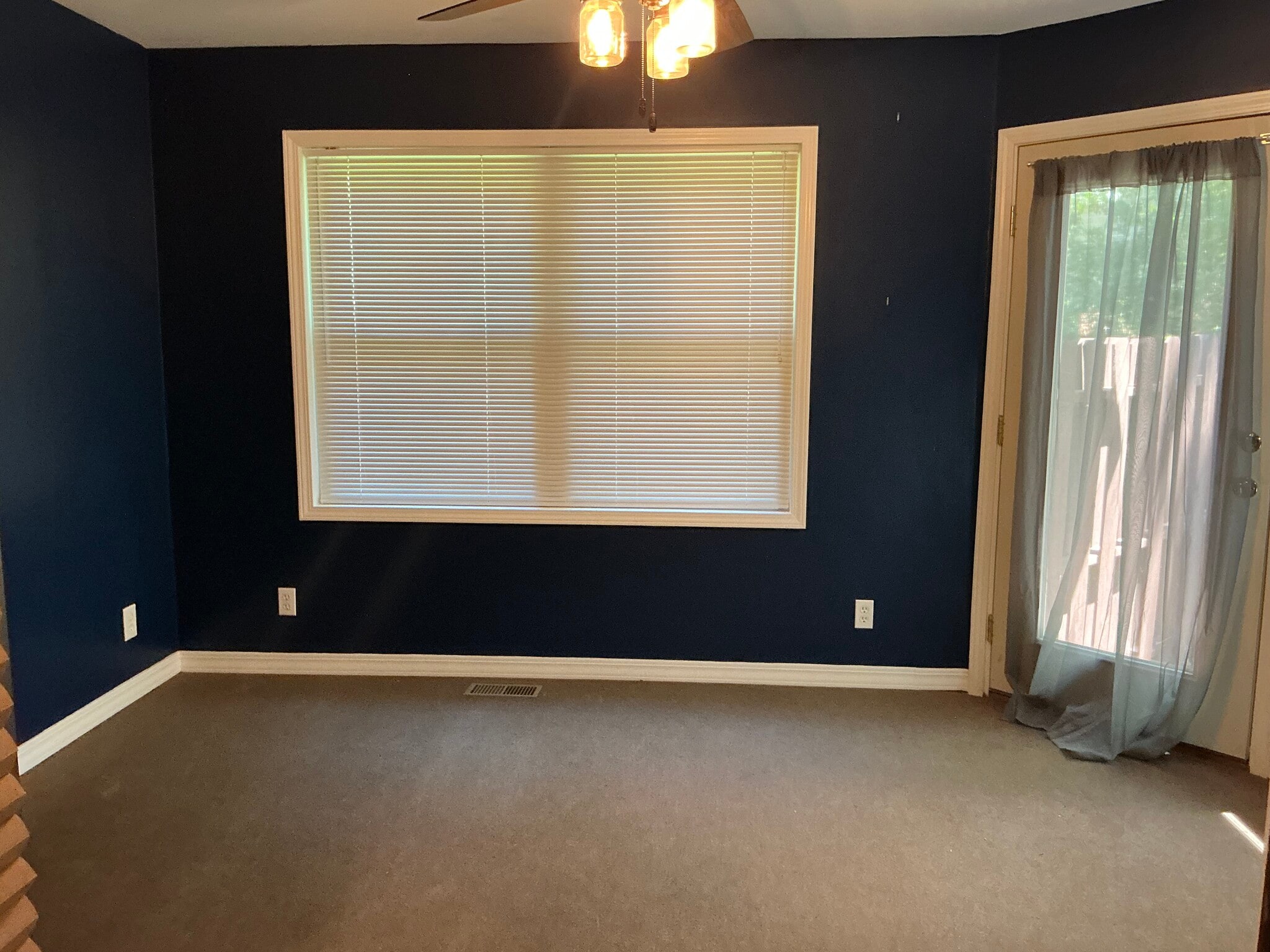 Building Photo - 2209 Grange Cir