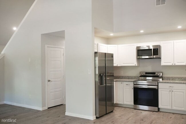 Primary Photo - 3 br, 2 bath House - 7311 Farm to Market R...