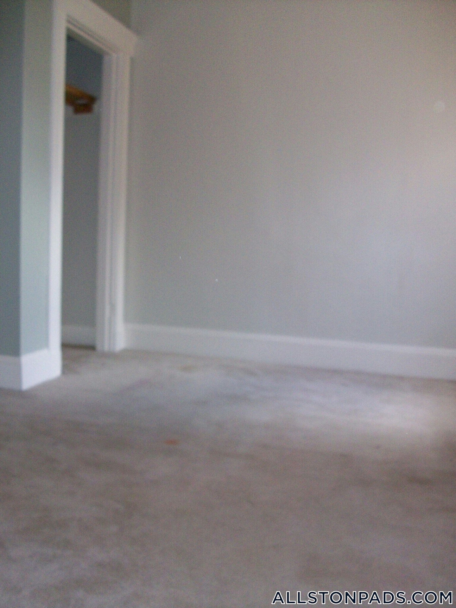 Building Photo - 75 Easton St