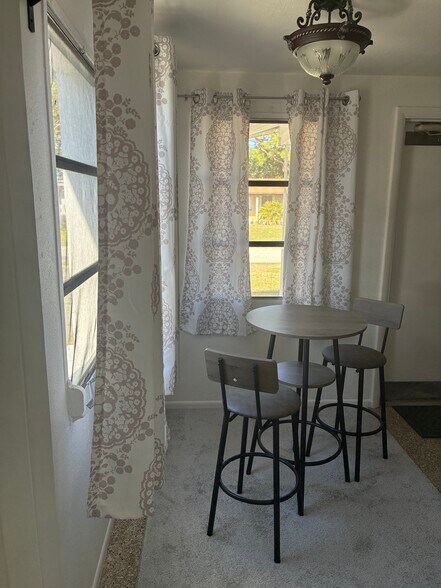 Building Photo - 5250 99th Ter N