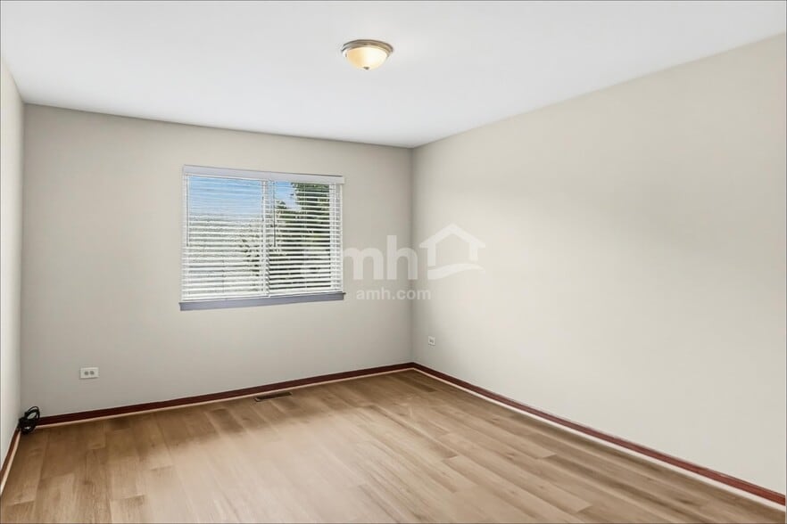 Building Photo - 26333 Wild Rose Dr