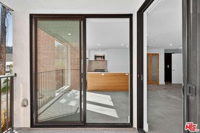 Building Photo - 2412 Eads St