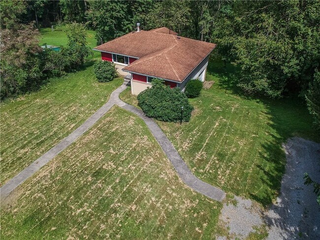 Building Photo - 194 Woodridge Dr