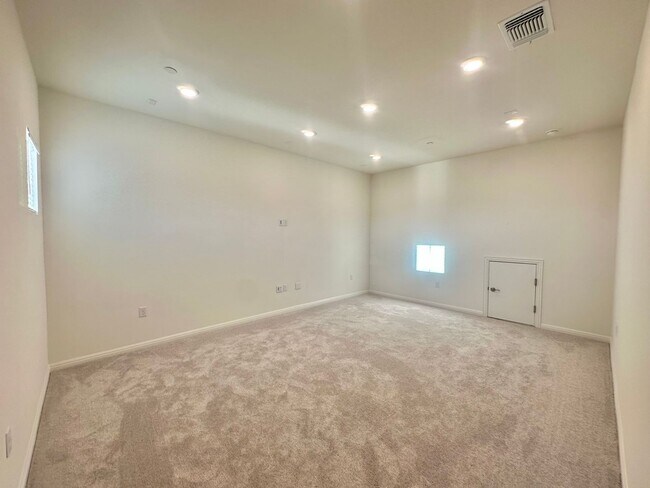 Building Photo - 4 Bed 3 Bath Austin Tx!!!! NEW MANAGEMENT