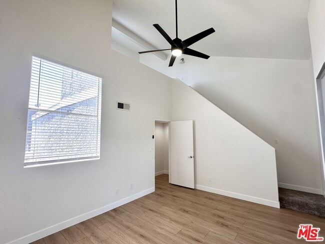 Building Photo - 9939 Topanga Canyon Blvd