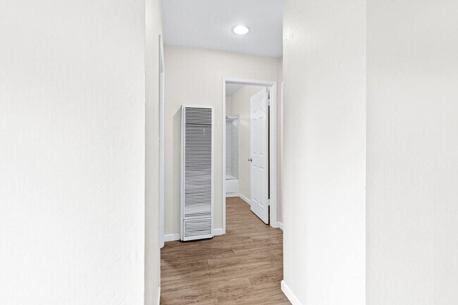 Building Photo - 1356 Monte Vista Ave