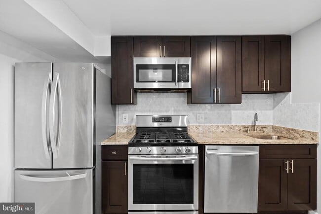 Building Photo - 1606 Opus Ave