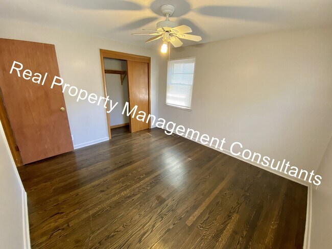 Building Photo - $500 Rent on 3 Bedroom Home