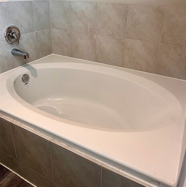 Building Photo - 22342 Clear Castle Dr