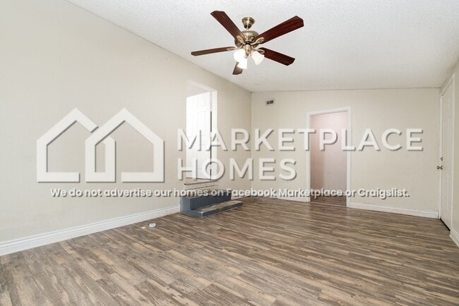 Building Photo - 4438 Melvin Cir W