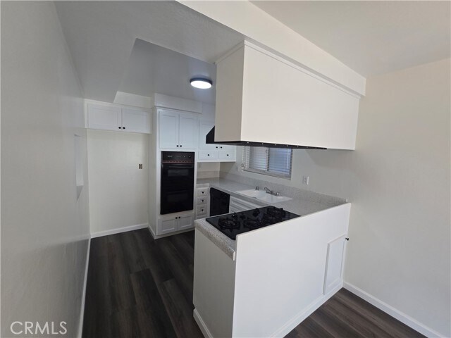 Building Photo - 17081 Evergreen Cir