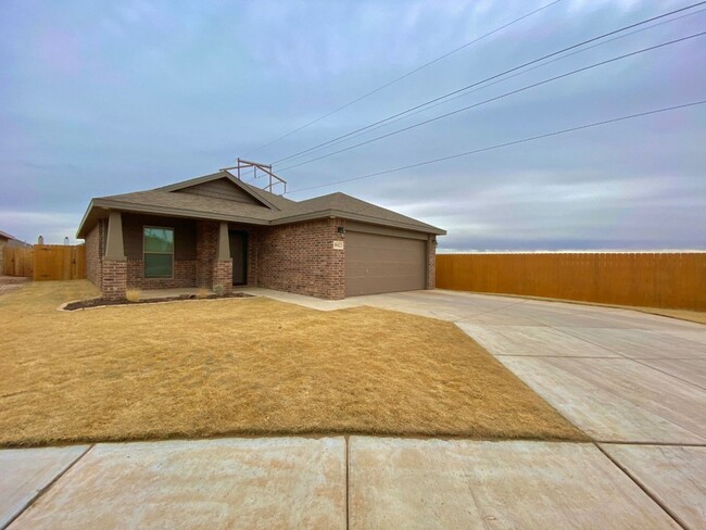 Building Photo - 3/2/2 Home in Windstone!