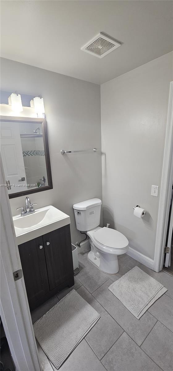 Building Photo - 1002 Sevilla Cir