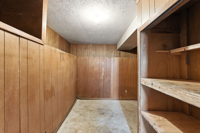 Building Photo - 3155 N Farragut St