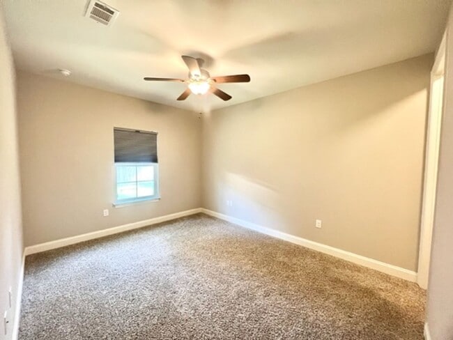 Building Photo - 113 Kailyn Ct