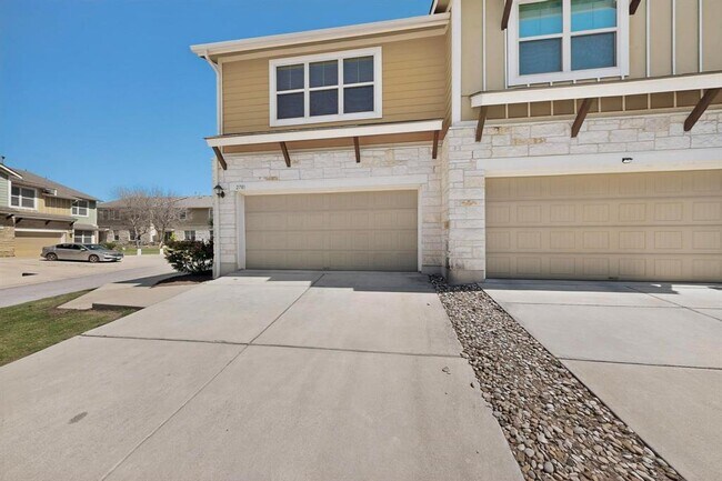 Building Photo - 1620 Bryant Dr