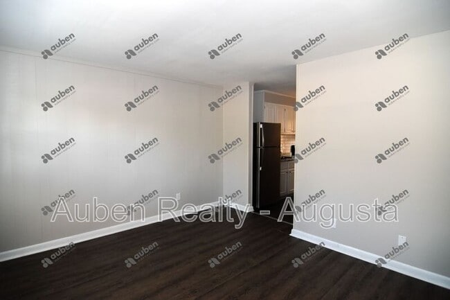 Building Photo - 1602 Johns Rd