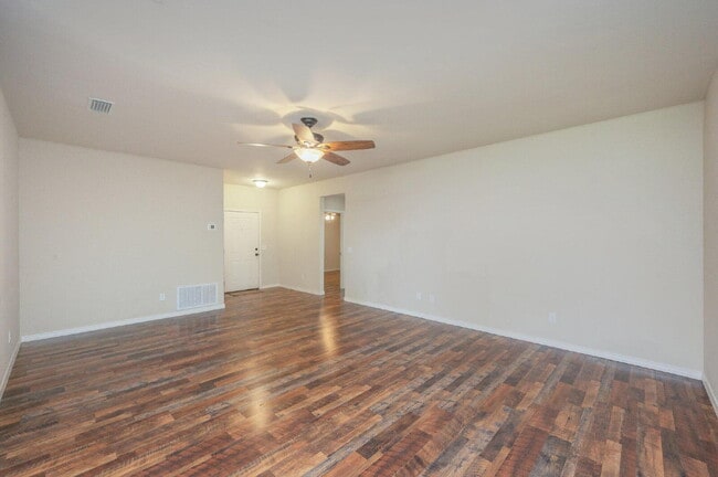 Building Photo - 646 Hunters Ridge Rd