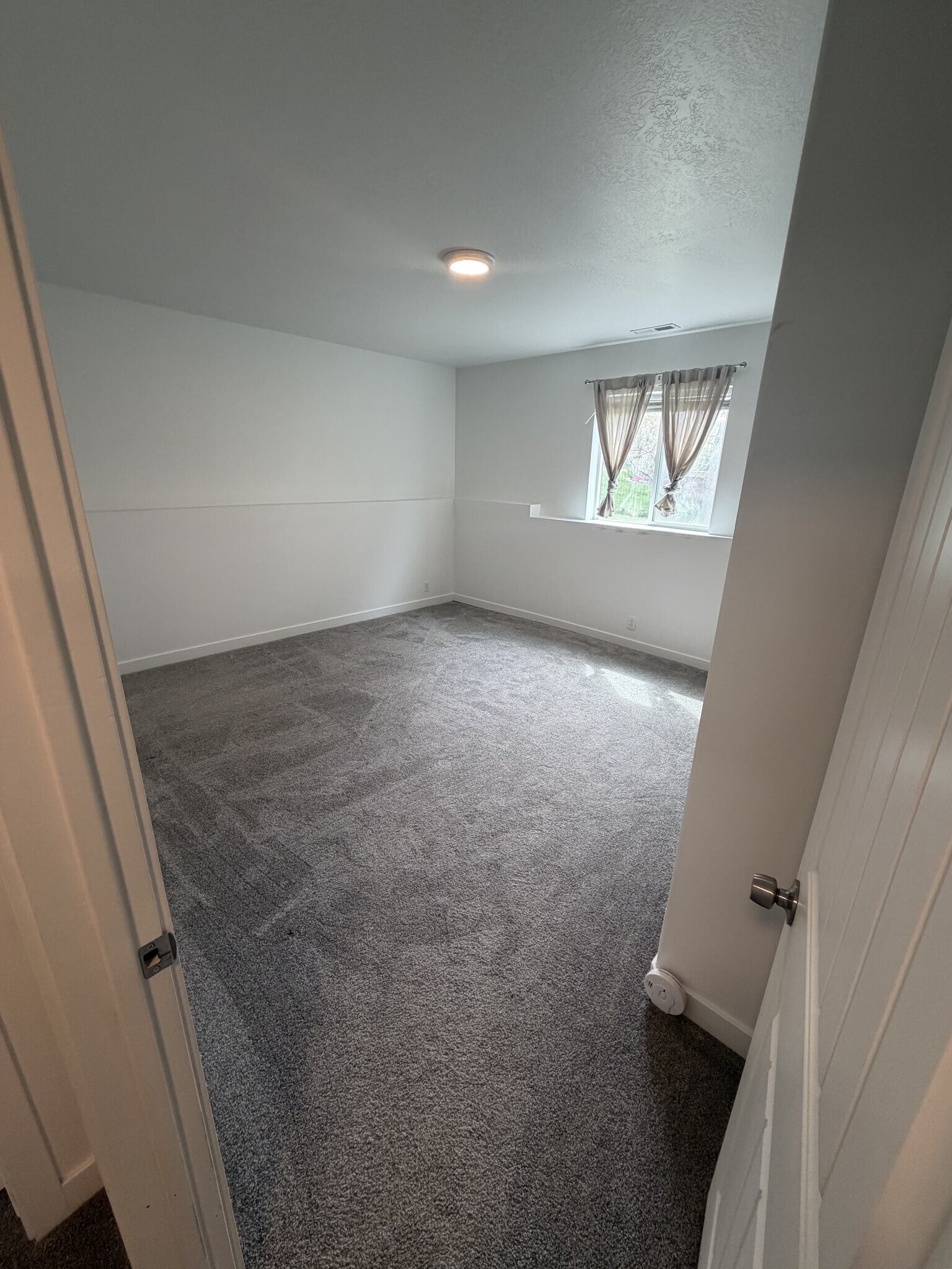 Building Photo - 5729 S 2400 W