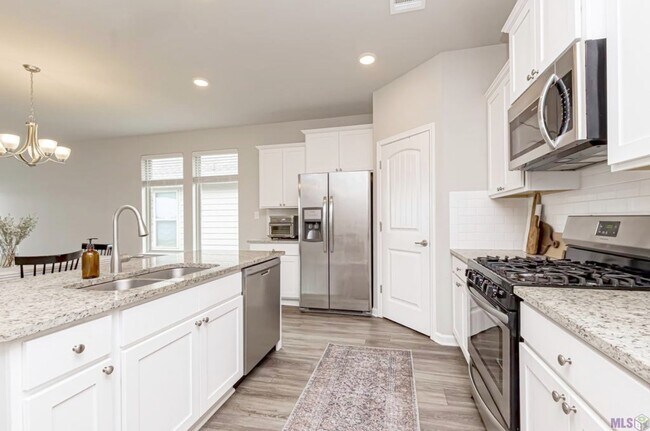 Building Photo - 1219 Foxtail Dr