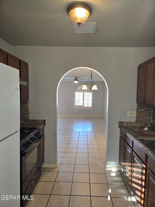 Building Photo - 3613 Tierra Zafiro Dr