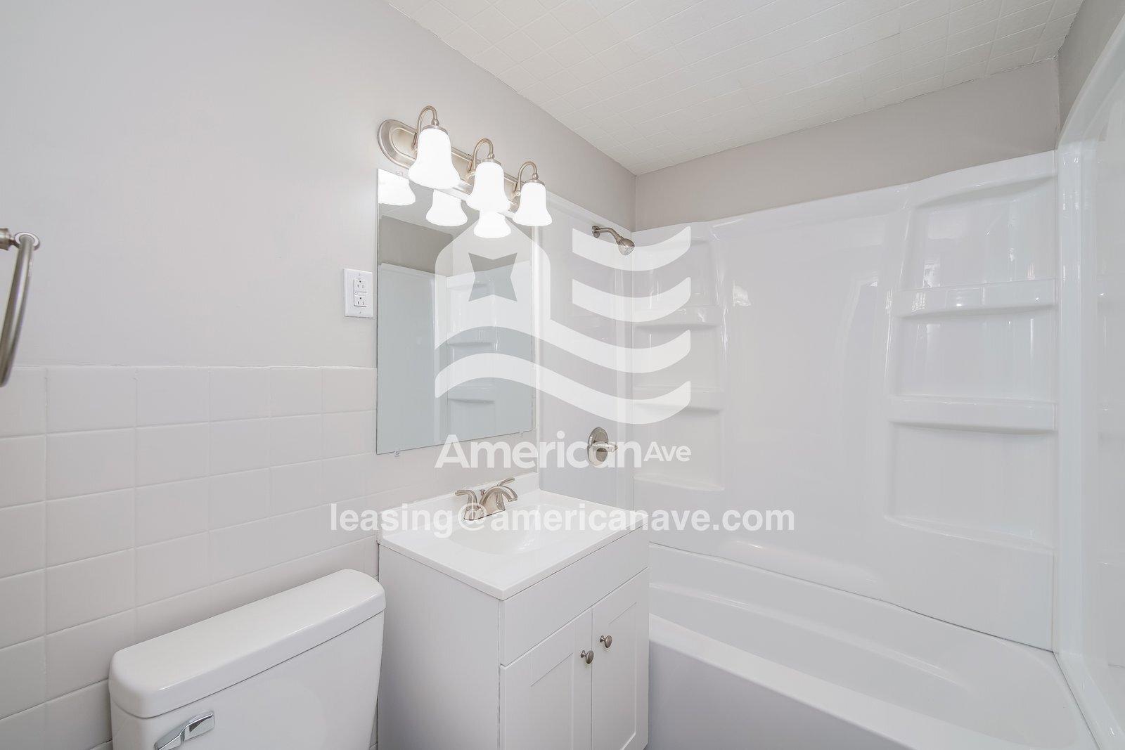 Building Photo - 906 N Adams St