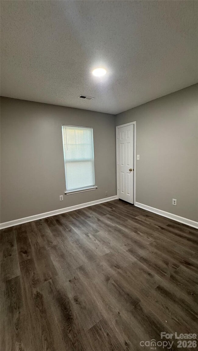 Building Photo - 4913 Hopewood Ln