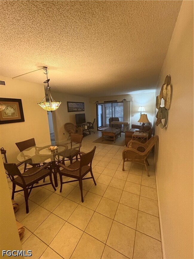 Building Photo - 6116 Whiskey Creek Dr