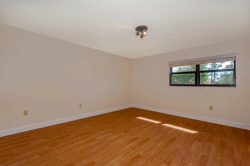 Building Photo - 9025 SW 112th Ct