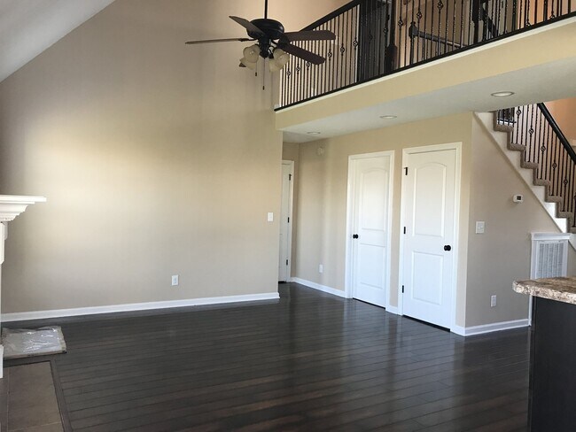 Building Photo - 1313 Chinook Cir