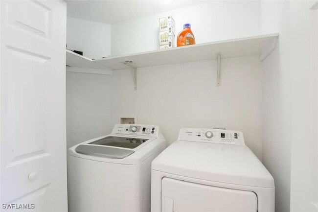 Building Photo - 775 Hampton Cir