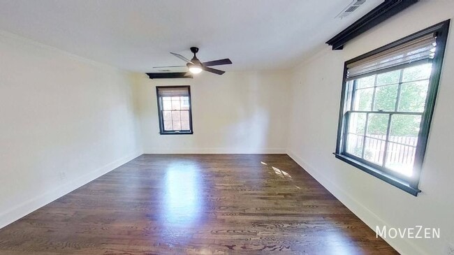 Building Photo - 1704 Dearmon Dr